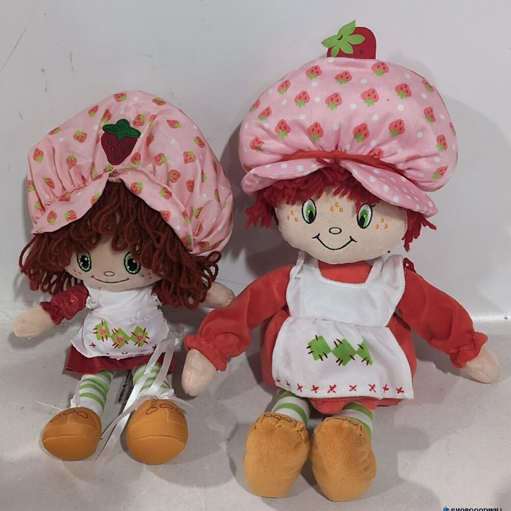 Strawberry Shortcake Bundle Slippers sz 7/8, 2 dolls, pillow, backpack & more - Picture 7 of 7